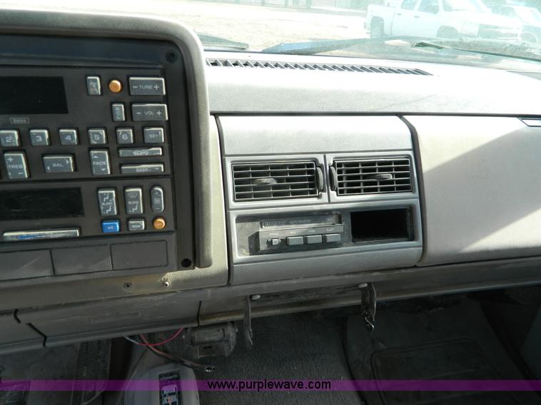 image for item J5158 1992 Chevrolet 2500 pickup truck