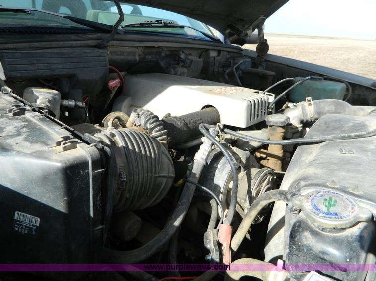 image for item J5158 1992 Chevrolet 2500 pickup truck