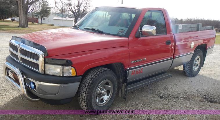 image for item J6317 1995 Dodge Ram 1500 Laramie SLT pickup truck