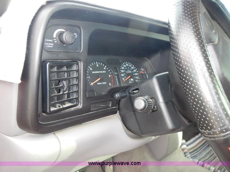 image for item J6317 1995 Dodge Ram 1500 Laramie SLT pickup truck