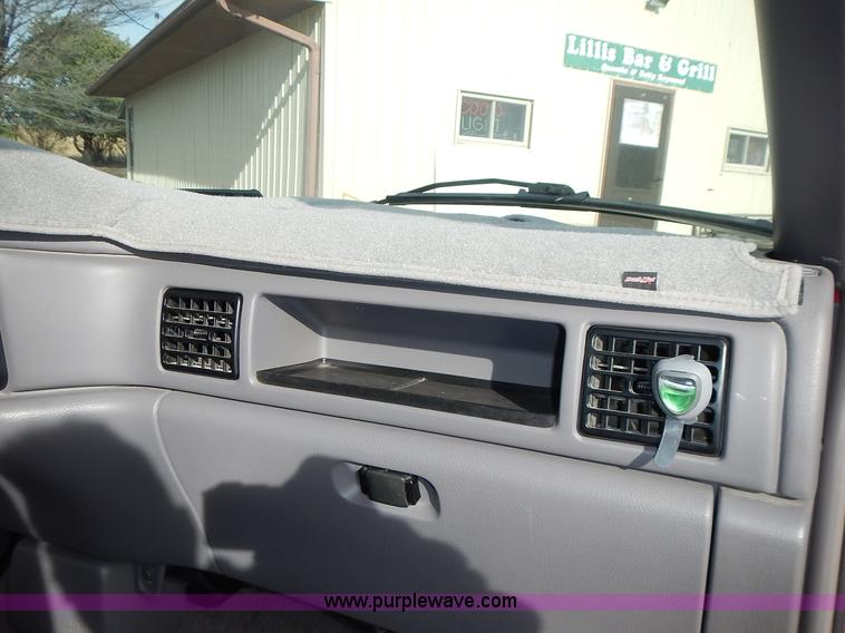 image for item J6317 1995 Dodge Ram 1500 Laramie SLT pickup truck