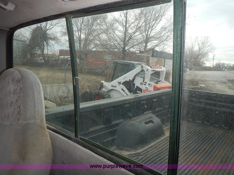 image for item J6327 1999 Ford F350 Super Duty pickup truck