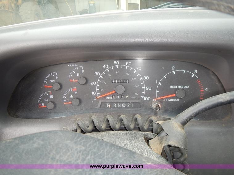 image for item J6327 1999 Ford F350 Super Duty pickup truck