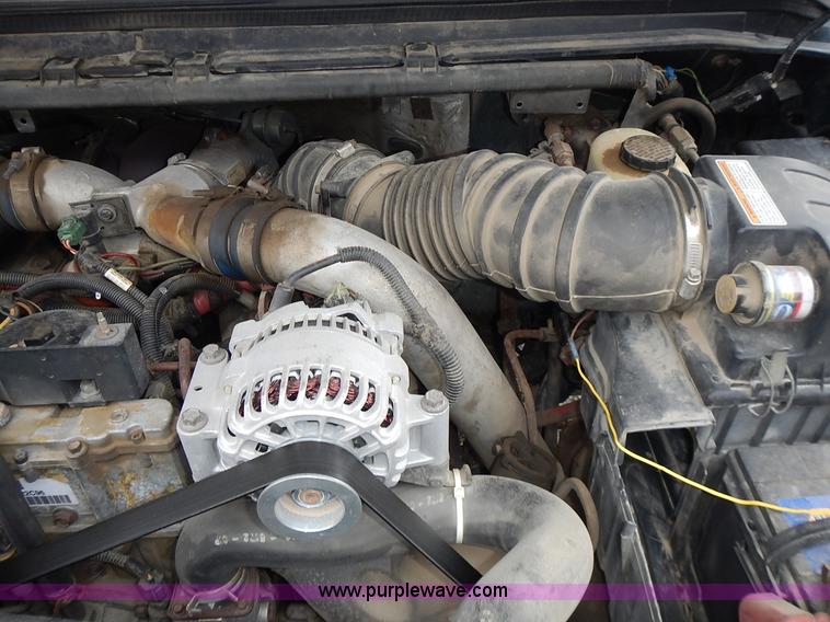 image for item J6327 1999 Ford F350 Super Duty pickup truck