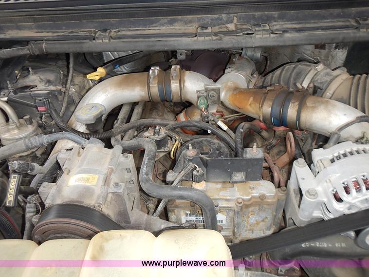 image for item J6327 1999 Ford F350 Super Duty pickup truck