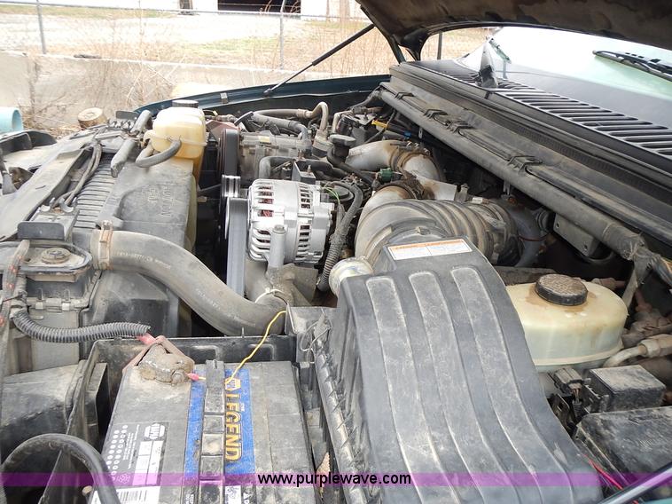 image for item J6327 1999 Ford F350 Super Duty pickup truck