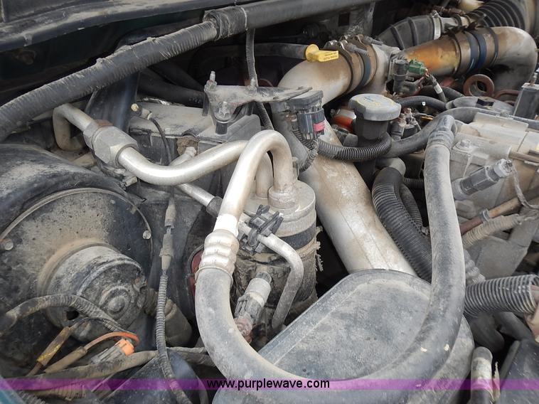 image for item J6327 1999 Ford F350 Super Duty pickup truck