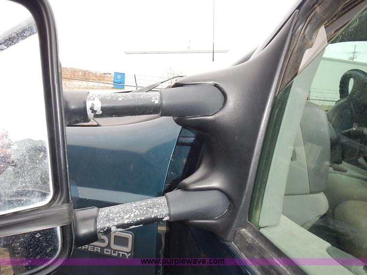 image for item J6327 1999 Ford F350 Super Duty pickup truck