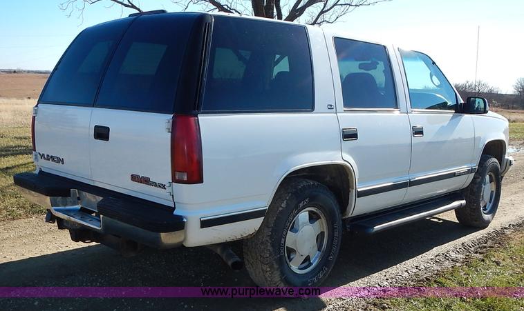 image for item J6334 1997 GMC Yukon SLE SUV
