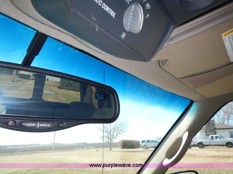 image for item J6334 1997 GMC Yukon SLE SUV