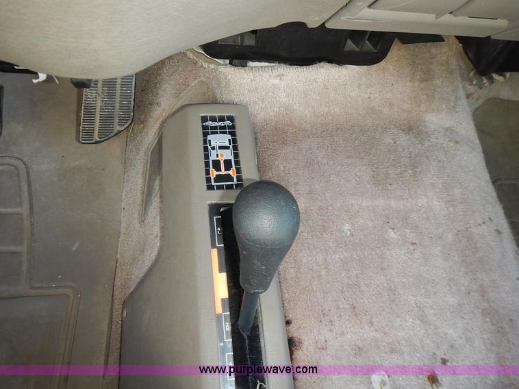 image for item J6334 1997 GMC Yukon SLE SUV