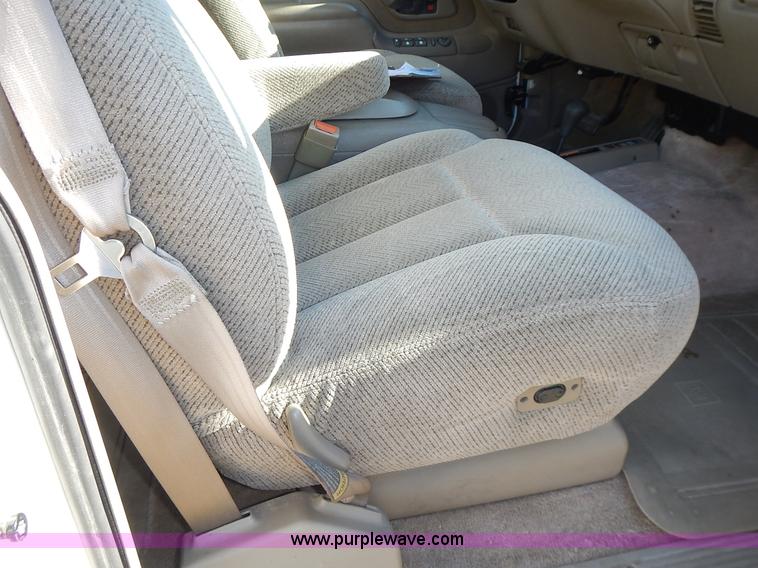 image for item J6334 1997 GMC Yukon SLE SUV