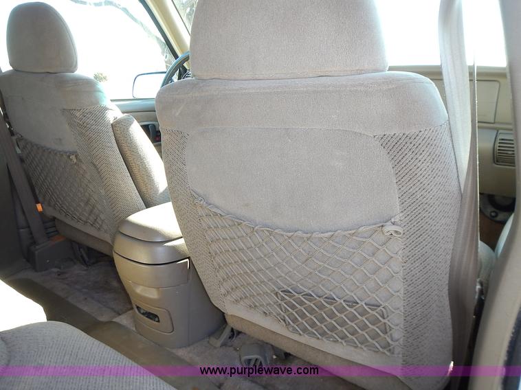 image for item J6334 1997 GMC Yukon SLE SUV