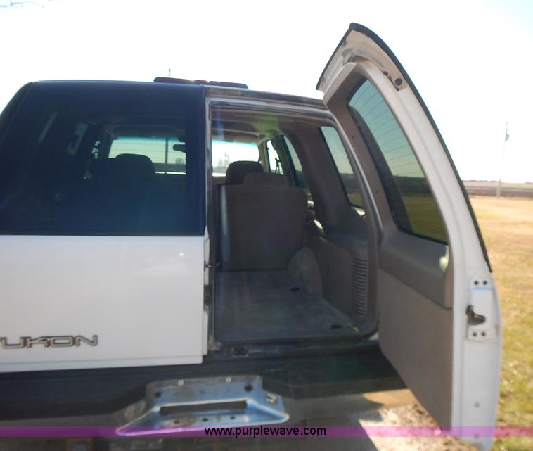image for item J6334 1997 GMC Yukon SLE SUV