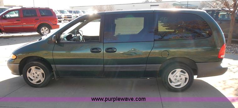 image for item J6338 1999 Dodge Grand Caravan van