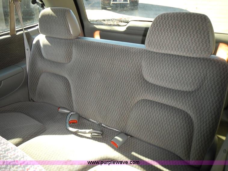 image for item J6338 1999 Dodge Grand Caravan van