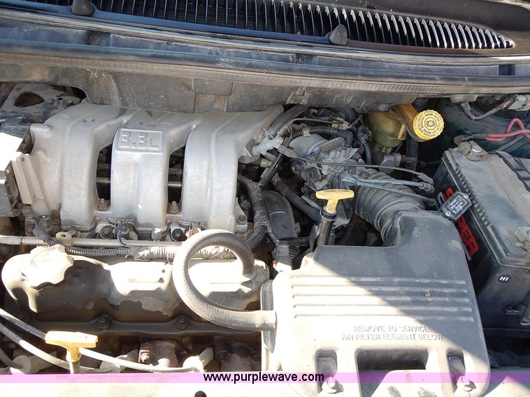 image for item J6338 1999 Dodge Grand Caravan van