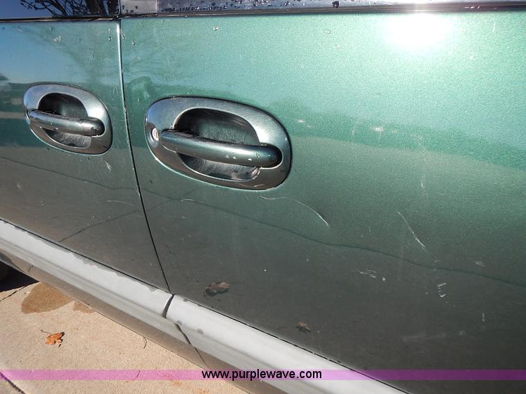 image for item J6338 1999 Dodge Grand Caravan van