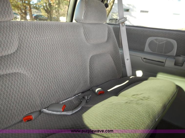 image for item J6338 1999 Dodge Grand Caravan van