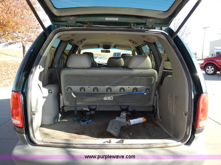 image for item J6338 1999 Dodge Grand Caravan van