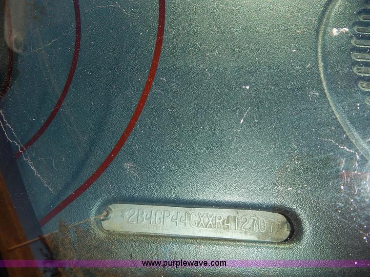 image for item J6338 1999 Dodge Grand Caravan van