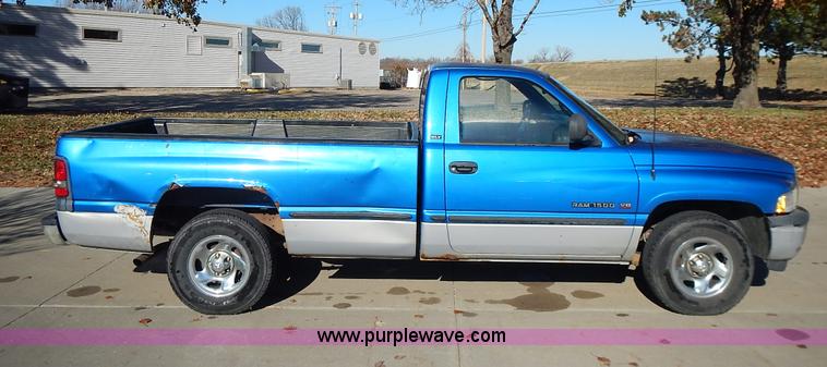 image for item J6339 1998 Dodge Ram 1500 pickup truck