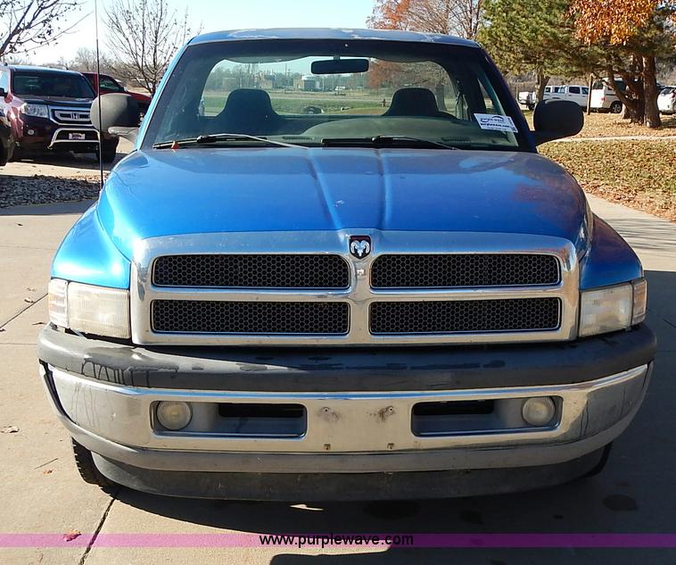 image for item J6339 1998 Dodge Ram 1500 pickup truck