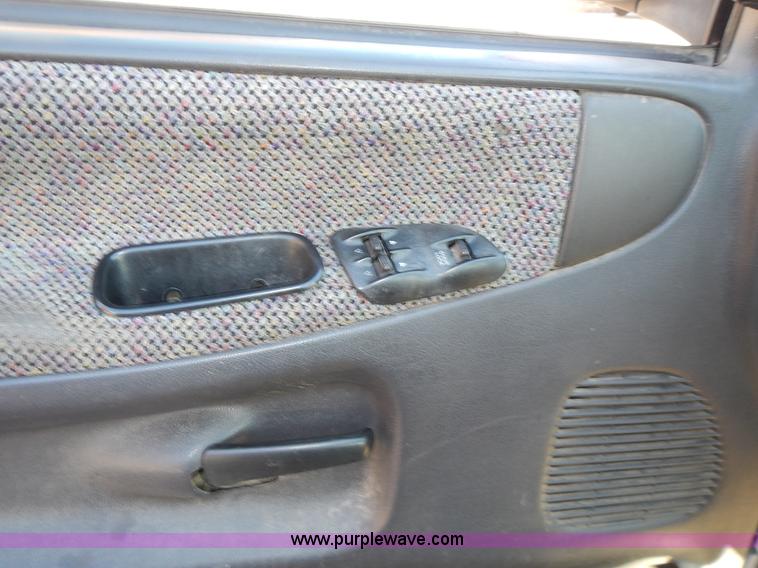 image for item J6339 1998 Dodge Ram 1500 pickup truck