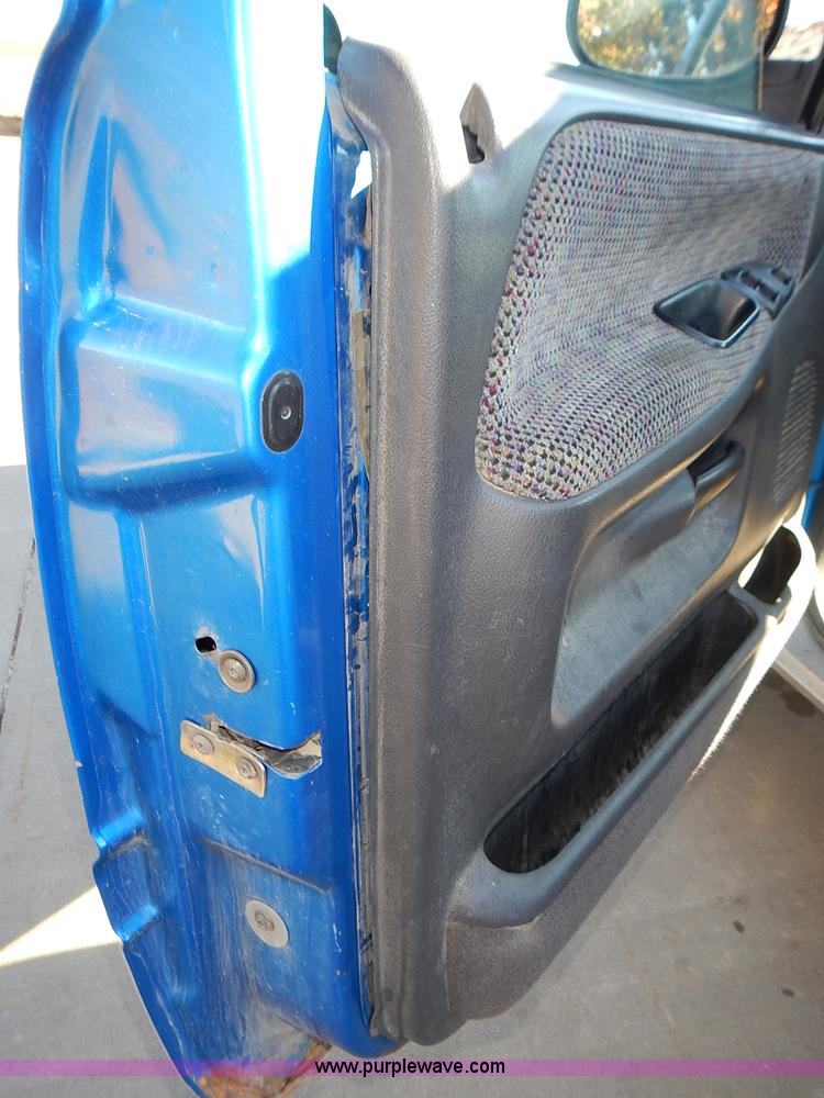 image for item J6339 1998 Dodge Ram 1500 pickup truck