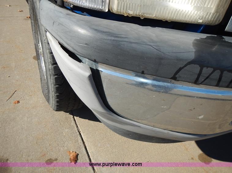 image for item J6339 1998 Dodge Ram 1500 pickup truck