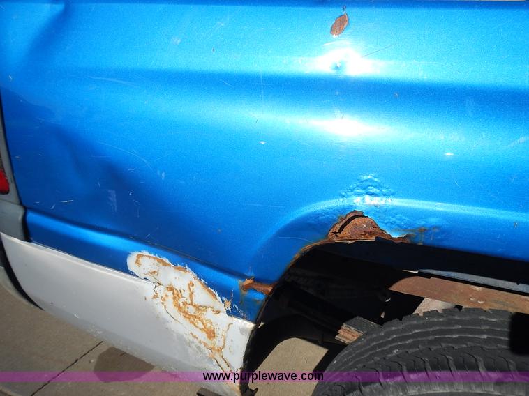 image for item J6339 1998 Dodge Ram 1500 pickup truck