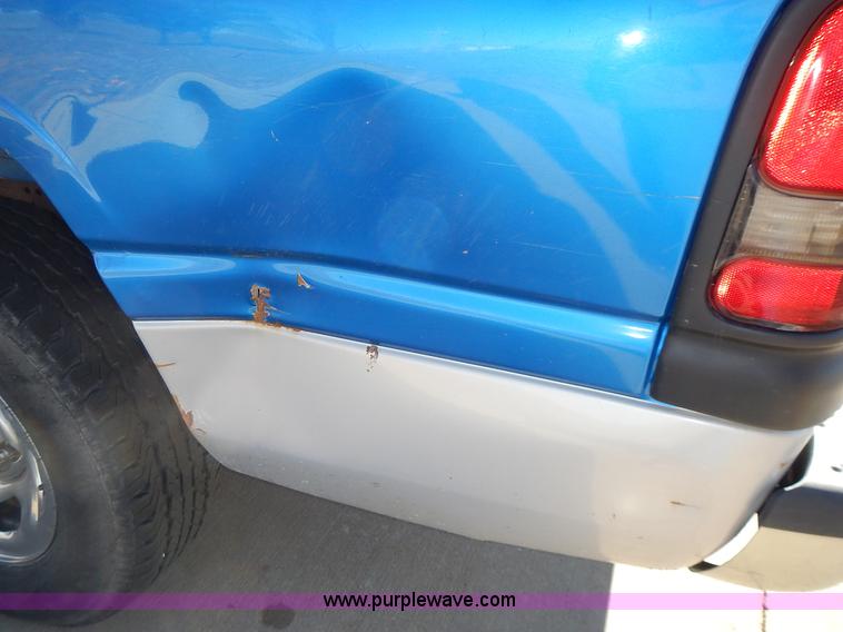 image for item J6339 1998 Dodge Ram 1500 pickup truck