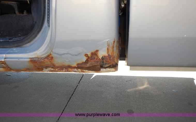 image for item J6339 1998 Dodge Ram 1500 pickup truck