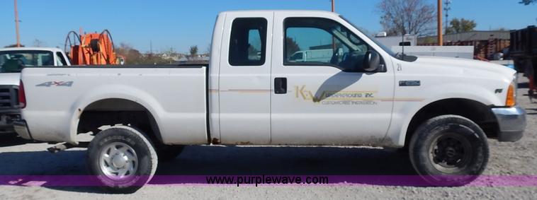 image for item J6367 1999 Ford F250 Super Duty SuperCab pickup truck