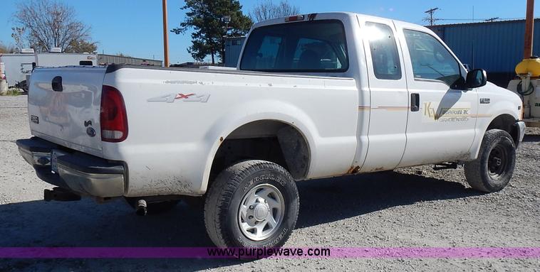 image for item J6367 1999 Ford F250 Super Duty SuperCab pickup truck