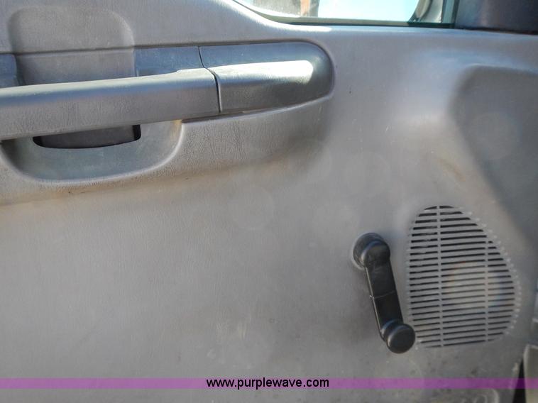 image for item J6367 1999 Ford F250 Super Duty SuperCab pickup truck