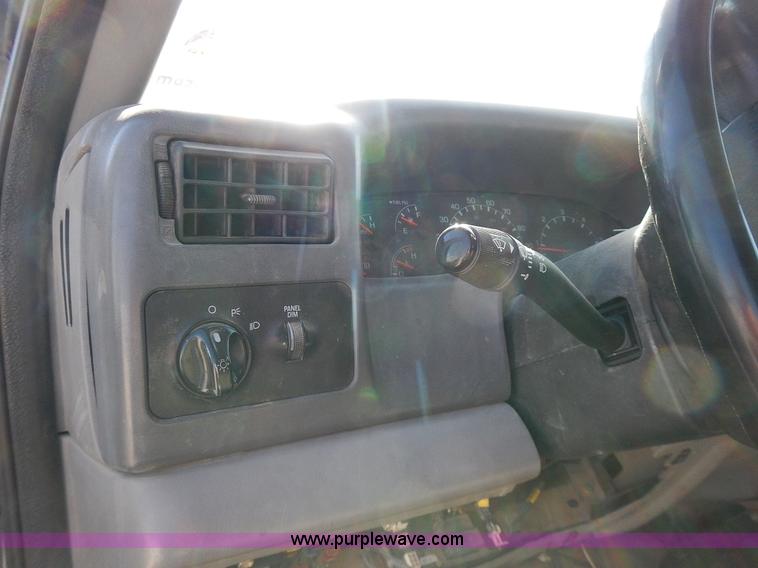 image for item J6367 1999 Ford F250 Super Duty SuperCab pickup truck