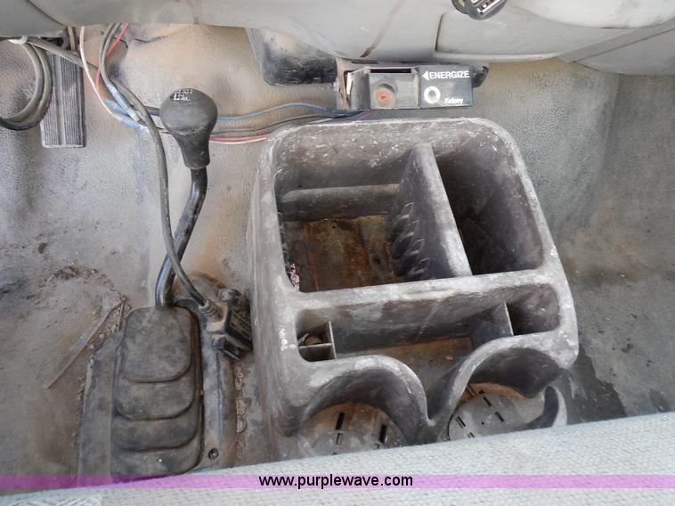 image for item J6367 1999 Ford F250 Super Duty SuperCab pickup truck