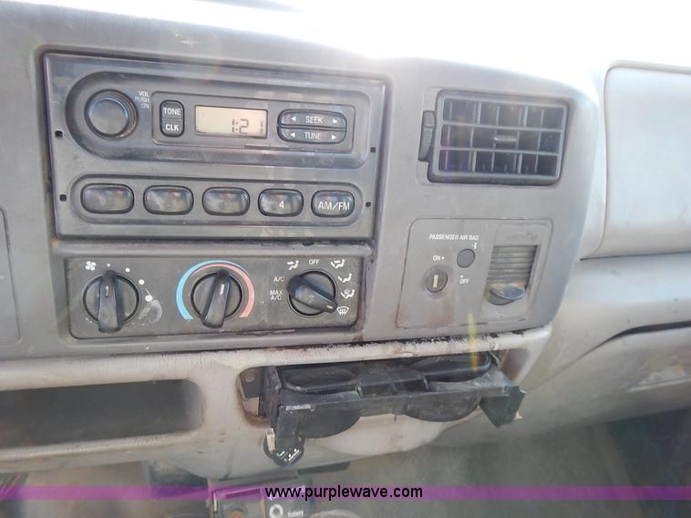 image for item J6367 1999 Ford F250 Super Duty SuperCab pickup truck