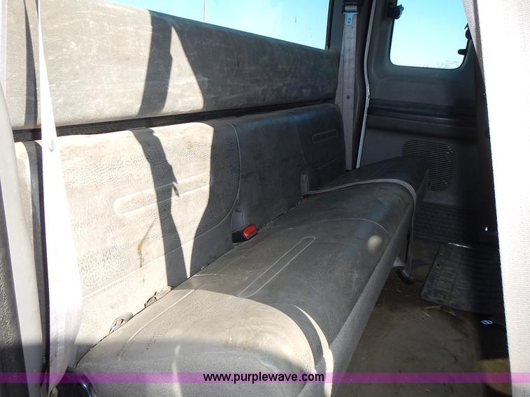 image for item J6367 1999 Ford F250 Super Duty SuperCab pickup truck