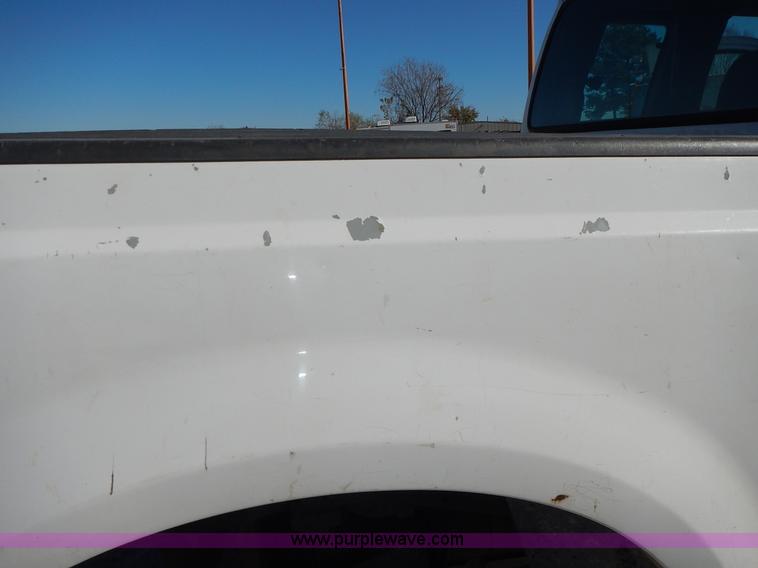 image for item J6367 1999 Ford F250 Super Duty SuperCab pickup truck