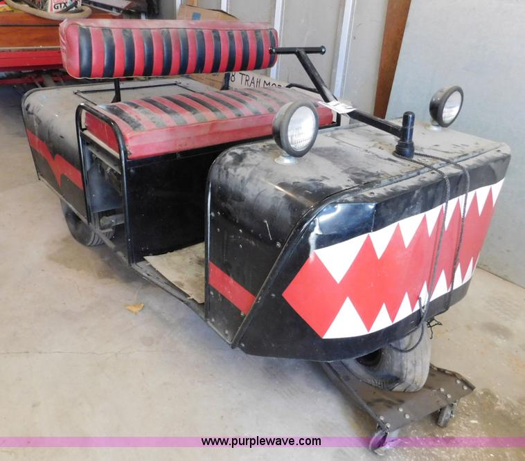 image for item J7477 Golf cart