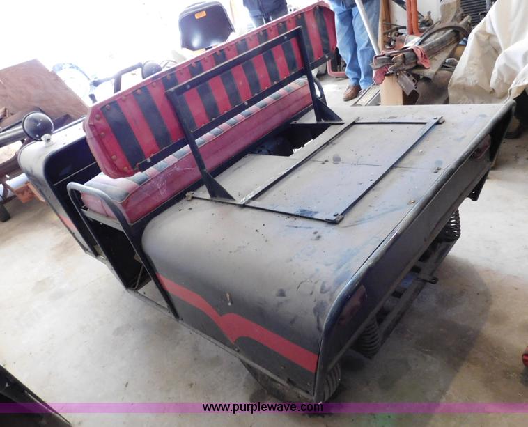 image for item J7477 Golf cart