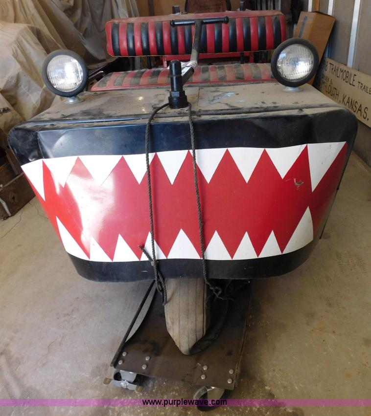 image for item J7477 Golf cart