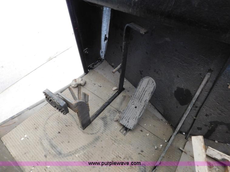 image for item J7477 Golf cart