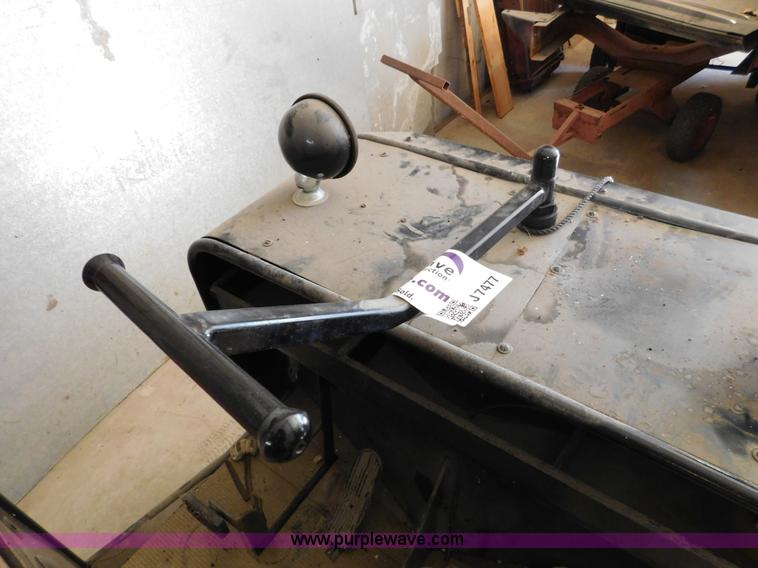 image for item J7477 Golf cart