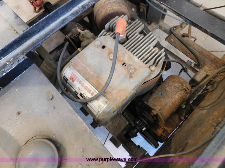 image for item J7477 Golf cart