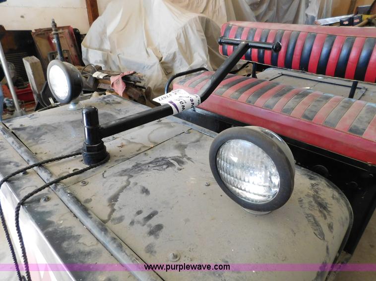 image for item J7477 Golf cart