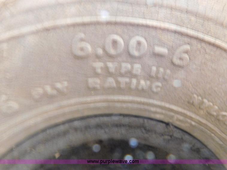 image for item J7477 Golf cart