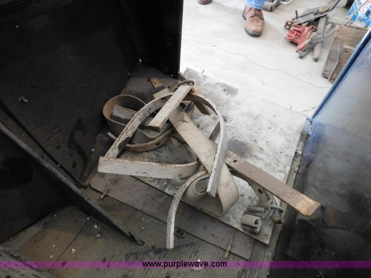 image for item J7477 Golf cart